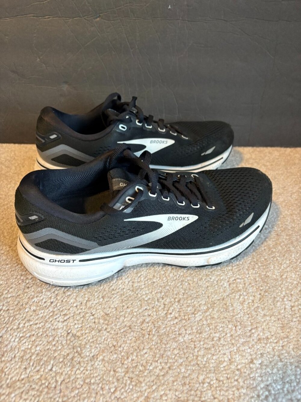Brooks Ghost 15 Women's Running Shoes Size 8 Black White 1203801B012